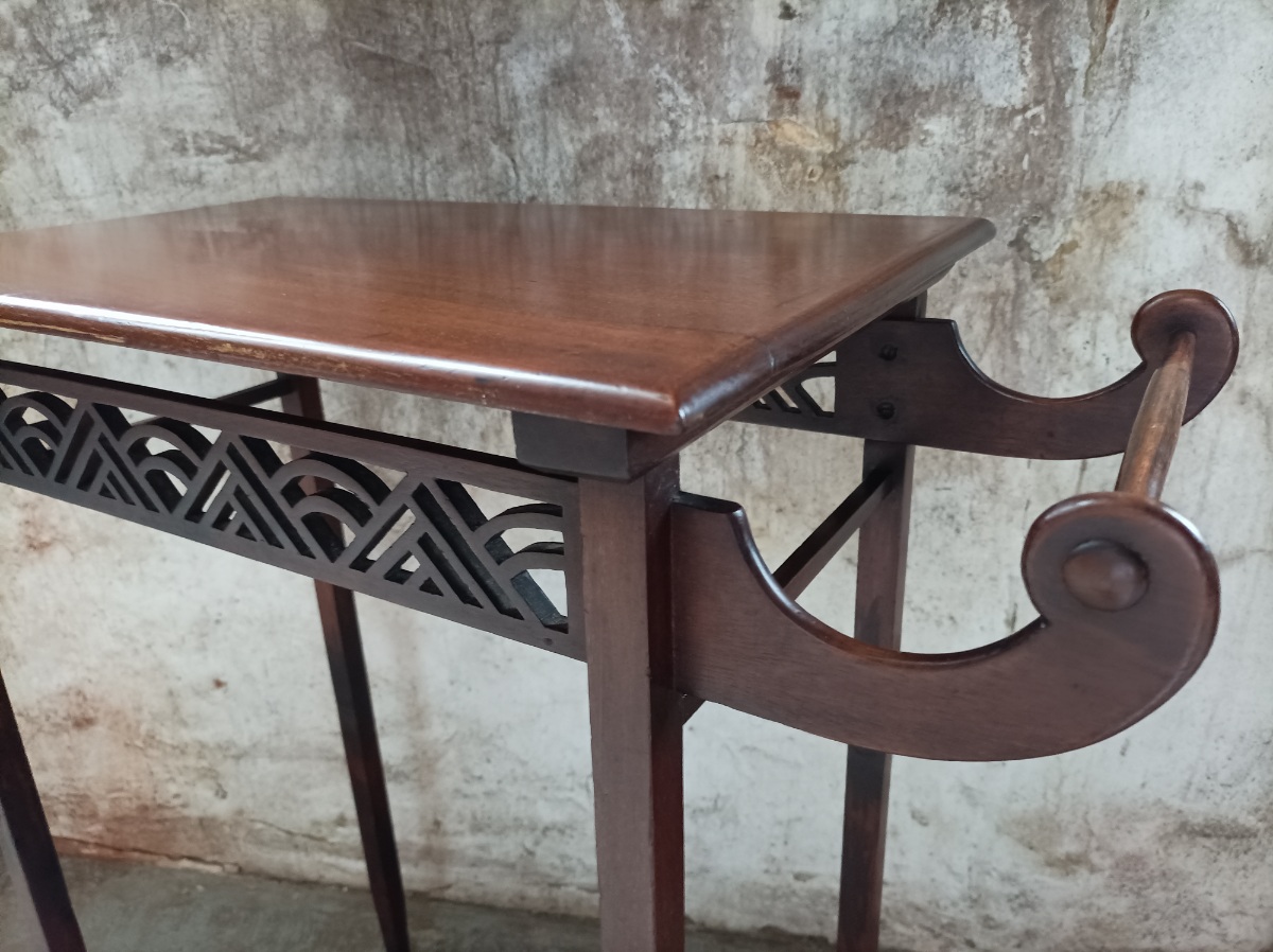 Antique Mahogany Small Wash Stand Table (6).jpg